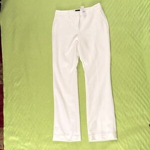 Sophisticated off white Women's Pantsuit with lining.